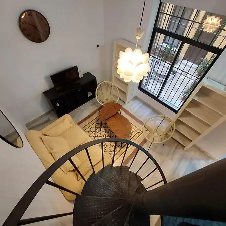 Dona Elvira Alvarez Apartment *