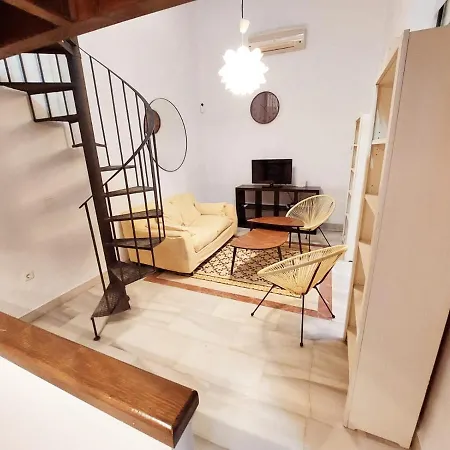 Dona Elvira Alvarez Apartment *